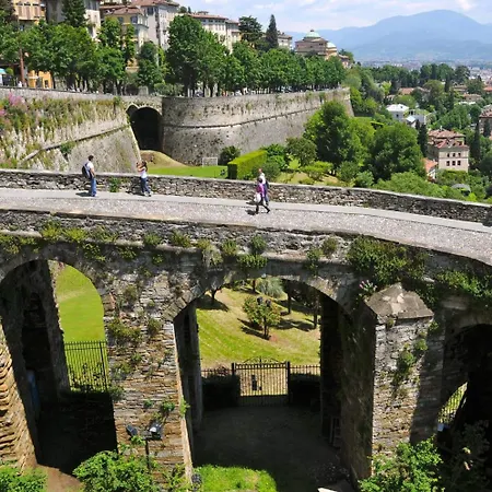 Al San Lorenzo ゲストハウス 4*